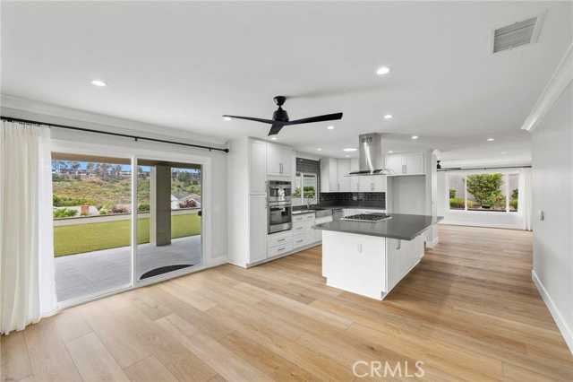 33331 Ocean Hill Dr - Photo 3 of 8
