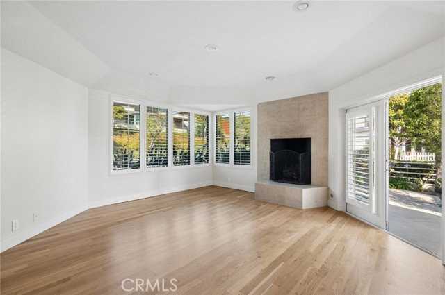 721 Marigold Ave - Photo 3 of 8