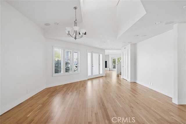 721 Marigold Ave - Photo 5 of 8