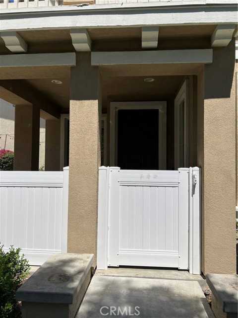 142 Main St - Photo 2 of 4