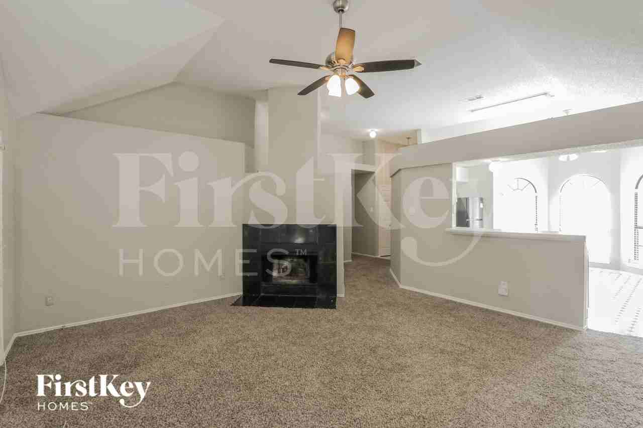 701 Long Hill Ct - Photo 5 of 16