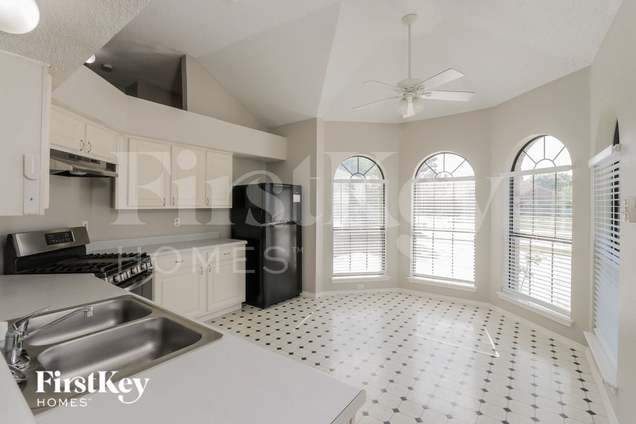 701 Long Hill Ct - Photo 6 of 16