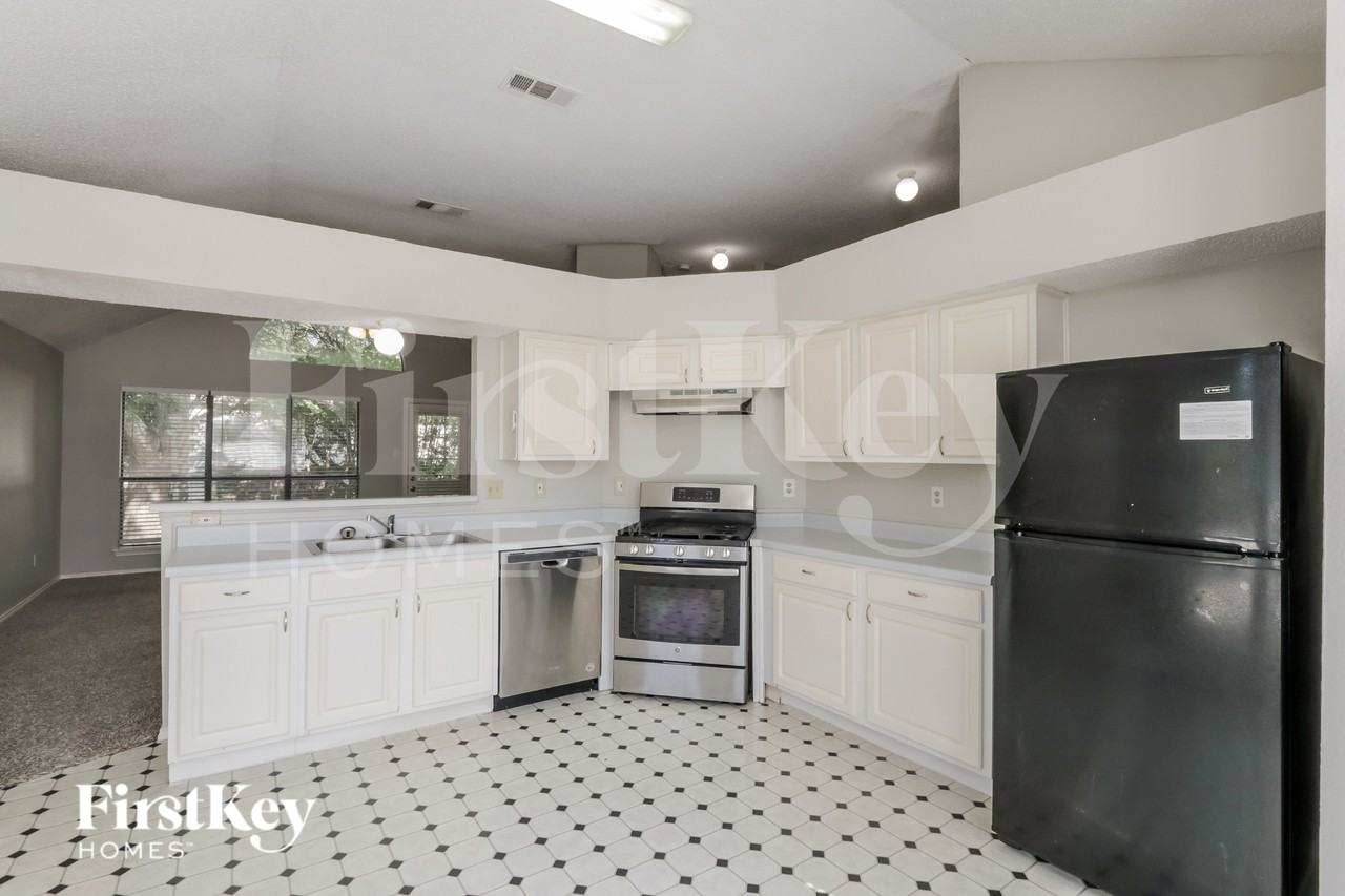 701 Long Hill Ct - Photo 7 of 16