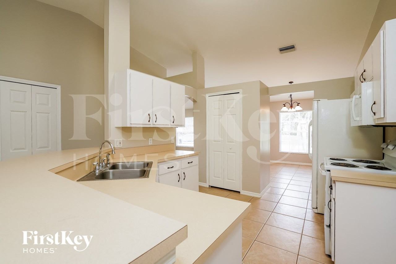 6490 Chabot Ave - Photo 6 of 15