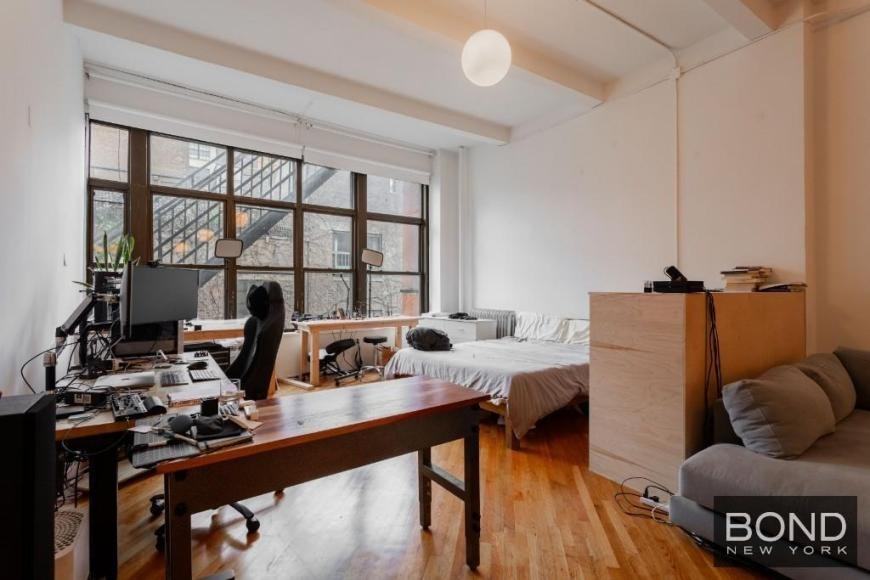 810 Broadway - Photo 3 of 10