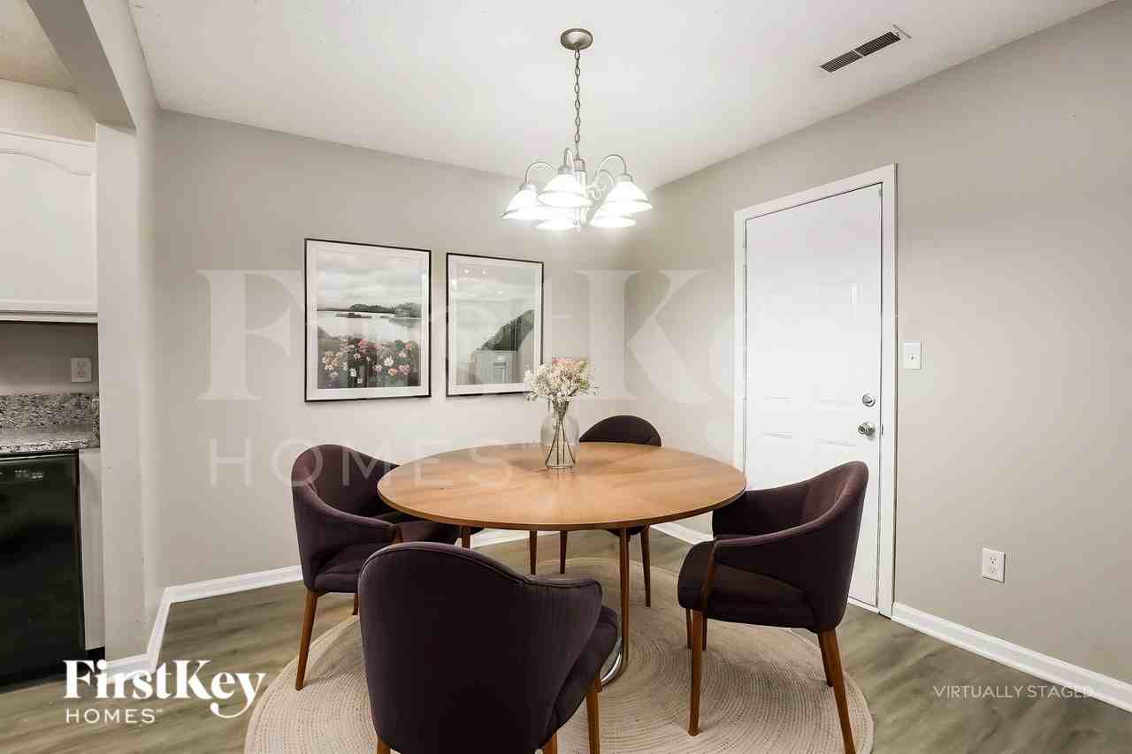 563 Bridgestone Dr - Photo 6 of 19