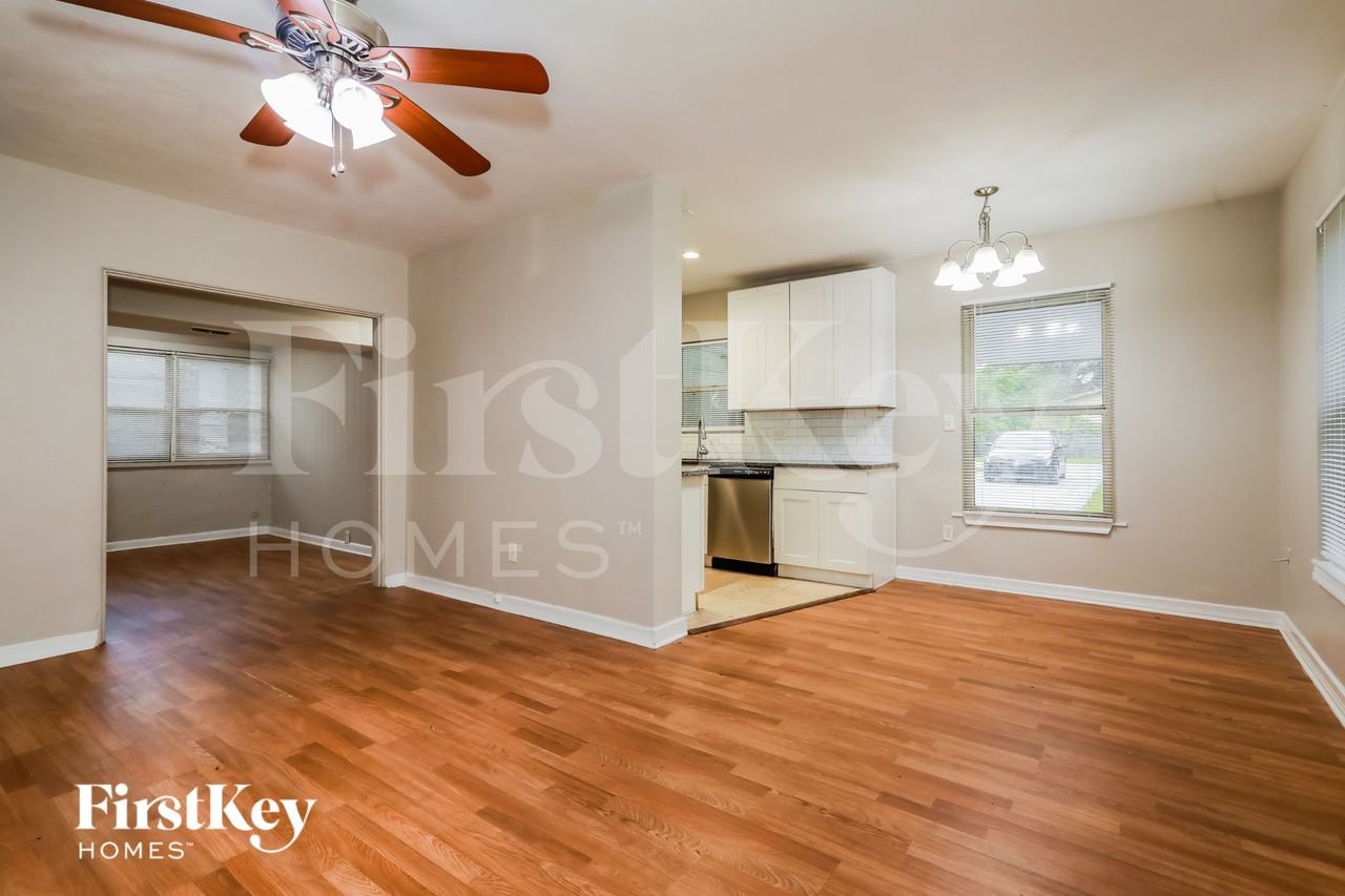 5510 Graywood Rd - Photo 5 of 16