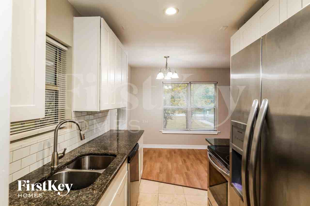 5510 Graywood Rd - Photo 7 of 16
