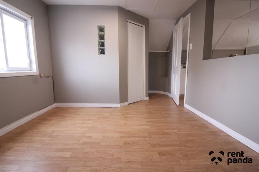 336 - 336 Harold St N - Photo 2 of 7