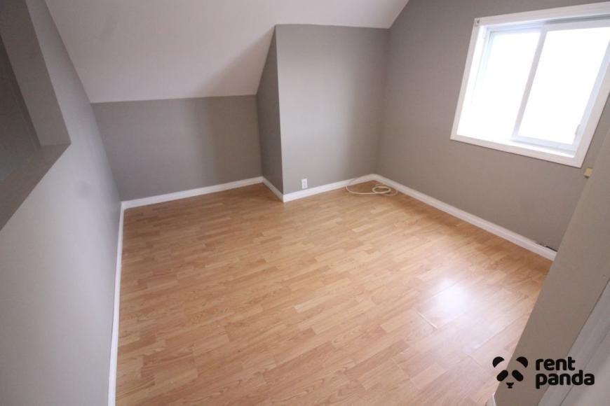 336 - 336 Harold St N - Photo 4 of 7