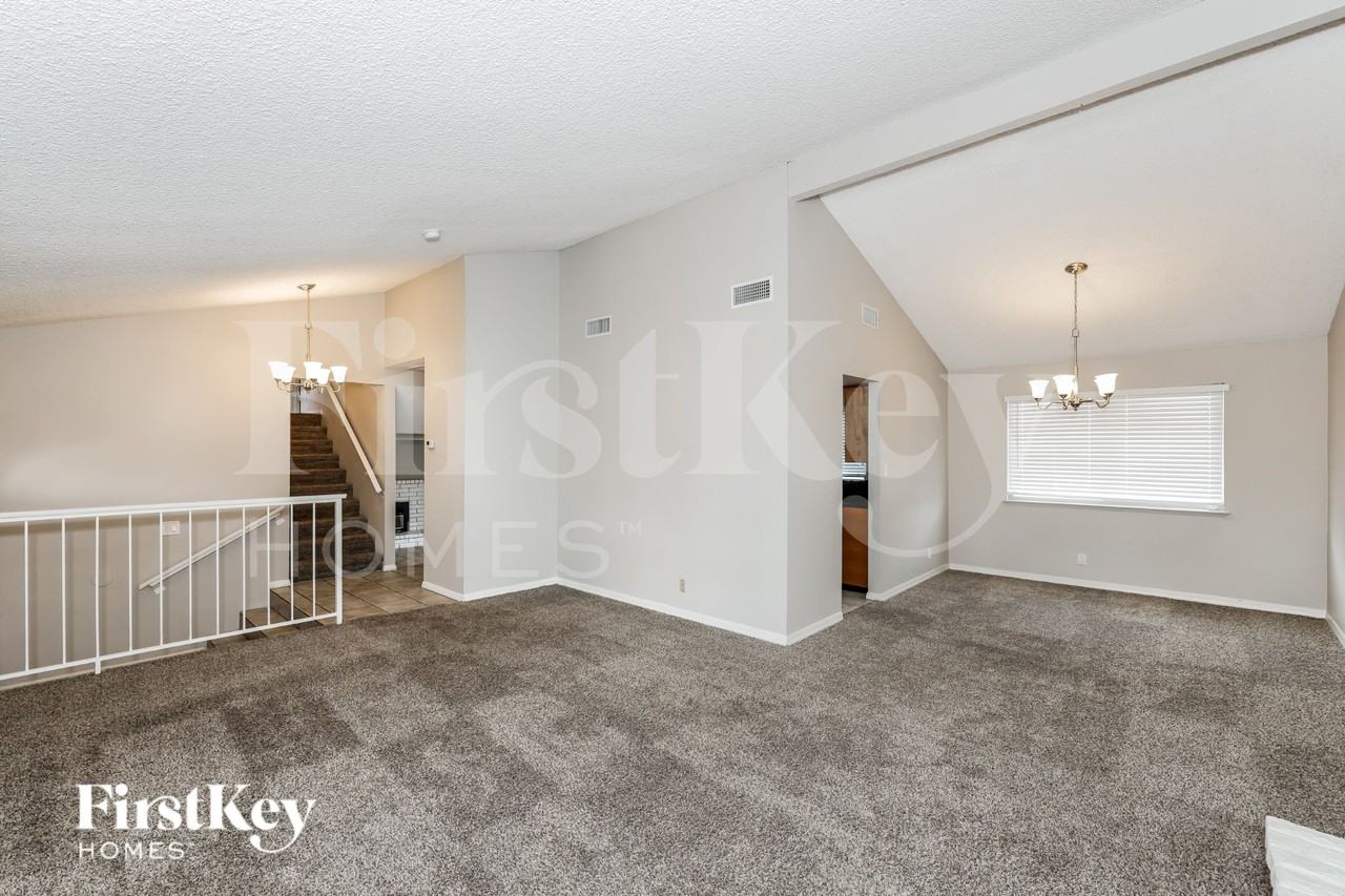 5341 Supai Dr - Photo 3 of 19