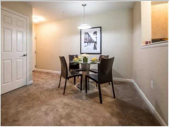 19 Boxwood Dr - Photo 4 of 10