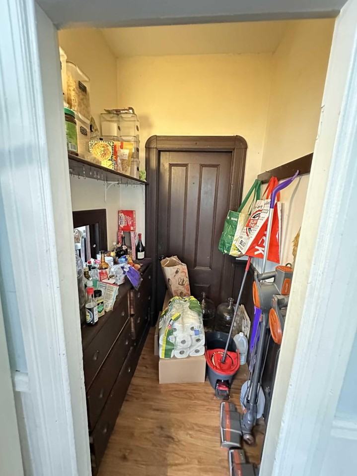 154 Walnut St - Photo 7 of 10