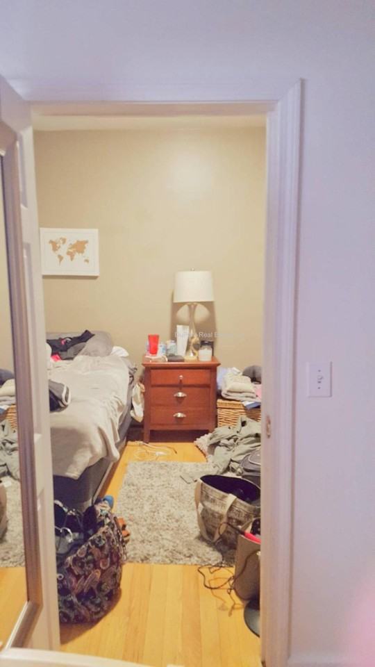 15 Thacher St - Photo 5 of 10