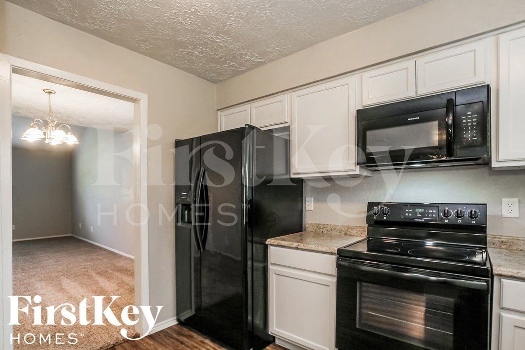 4222 Chestergate Dr - Photo 5 of 15