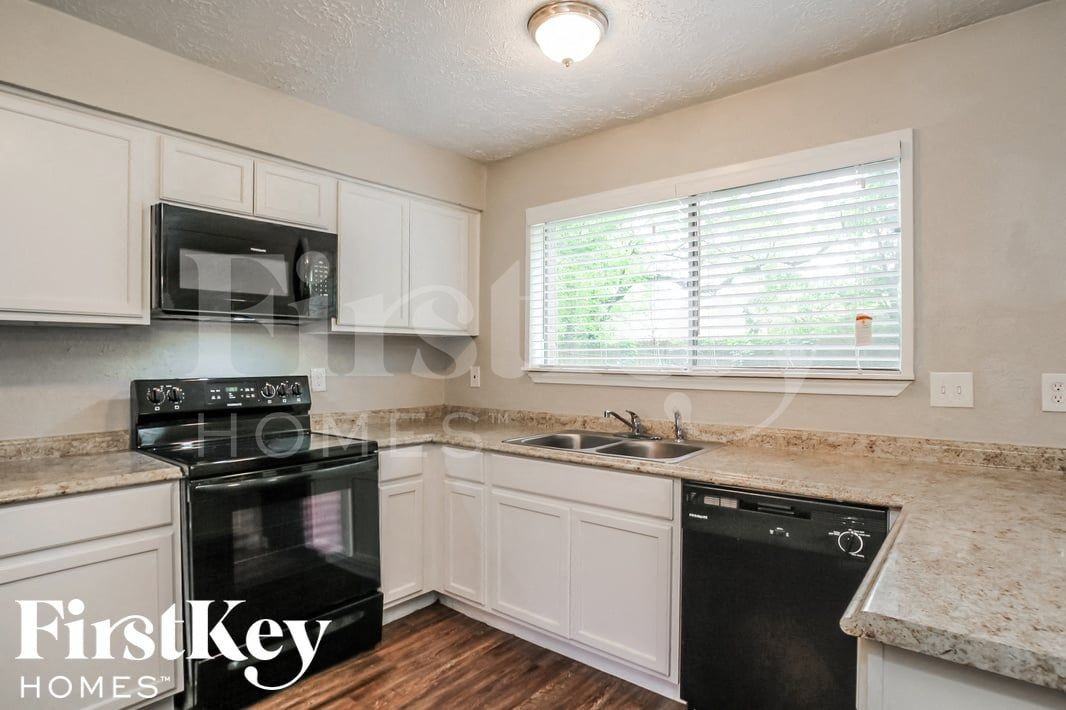 4222 Chestergate Dr - Photo 6 of 15