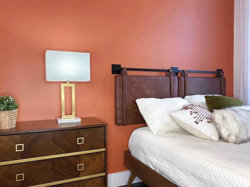 Private Bedroom in 4 Bedroom/2 Bathroom Home - Photo 2 of 6