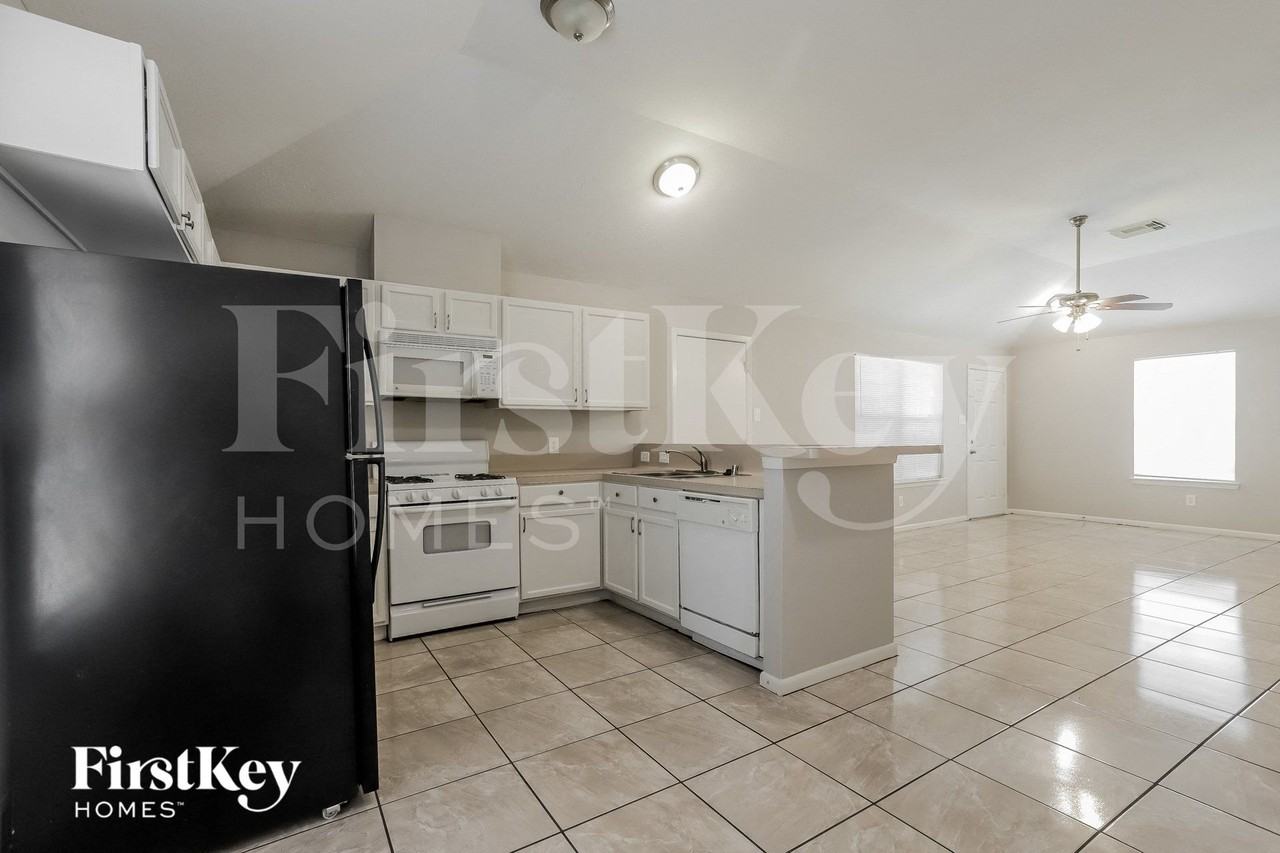 19615 Plantation Tree Ct - Photo 7 of 15