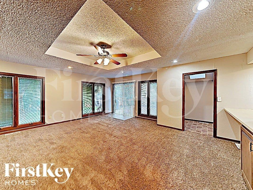 11807 Fuller Ave - Photo 7 of 16