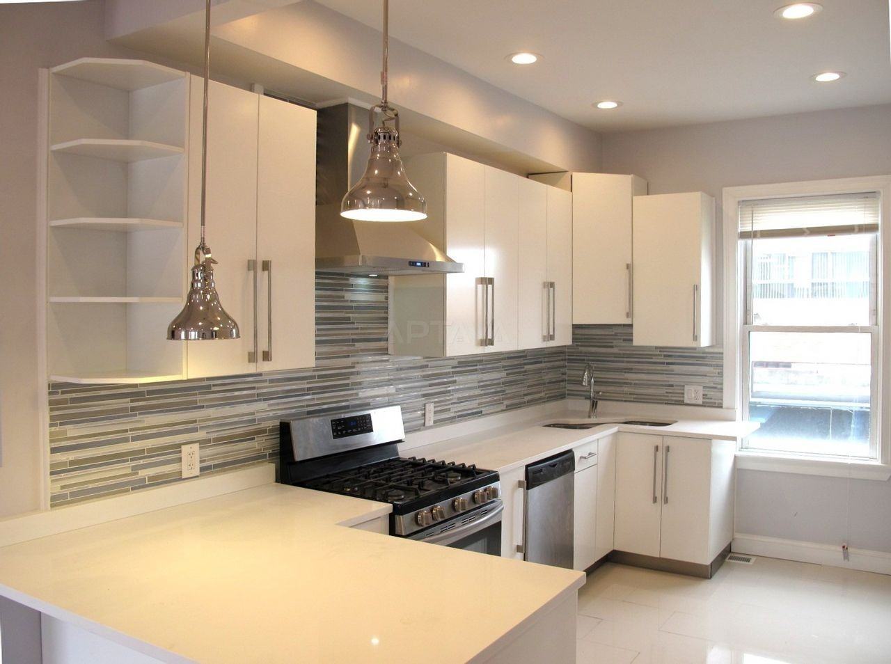 163 Main St #1 - Photo 4 of 11