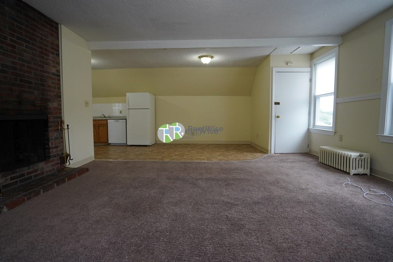80 Robbins St #5 - Photo 5 of 38