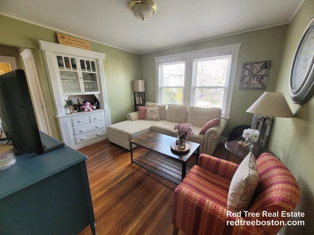 31 Lyman Ave #1 - Photo 6 of 16