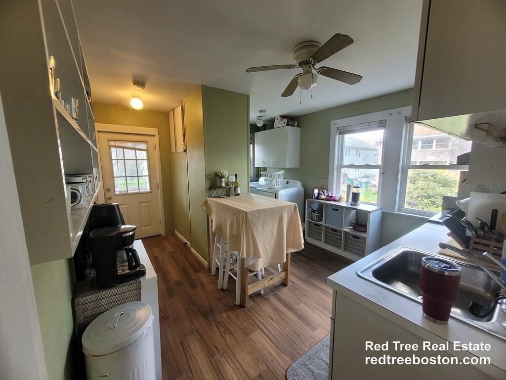 31 Lyman Ave #1