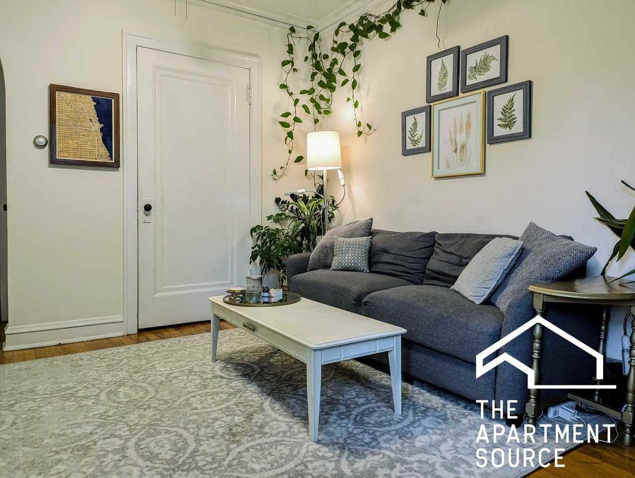 2334 W School St #2 - Photo 4 of 11