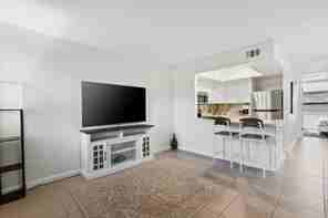 2387 Tamarind Dr - Photo 5 of 8
