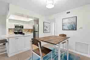 2387 Tamarind Dr - Photo 6 of 8