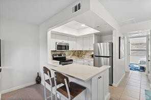 2387 Tamarind Dr - Photo 7 of 8