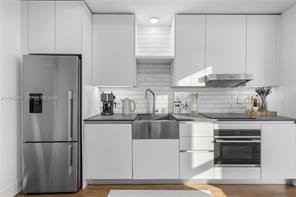 682 Ne 2nd Ave - Photo 3 of 8