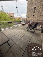 featured image of 2127 W Division St #1