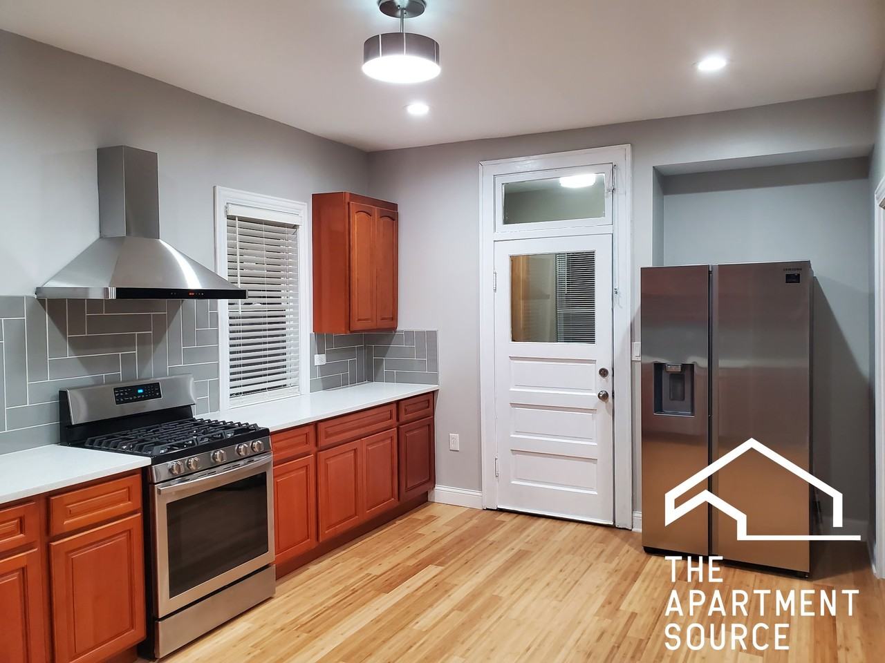 2143 W Cullerton St #1 - Photo 2 of 9