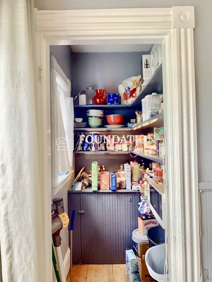 189 Lowell St #2 - Photo 7 of 14