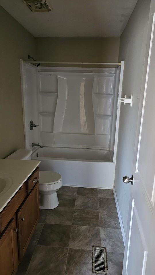 111 Dixie Ct - Photo 2 of 7
