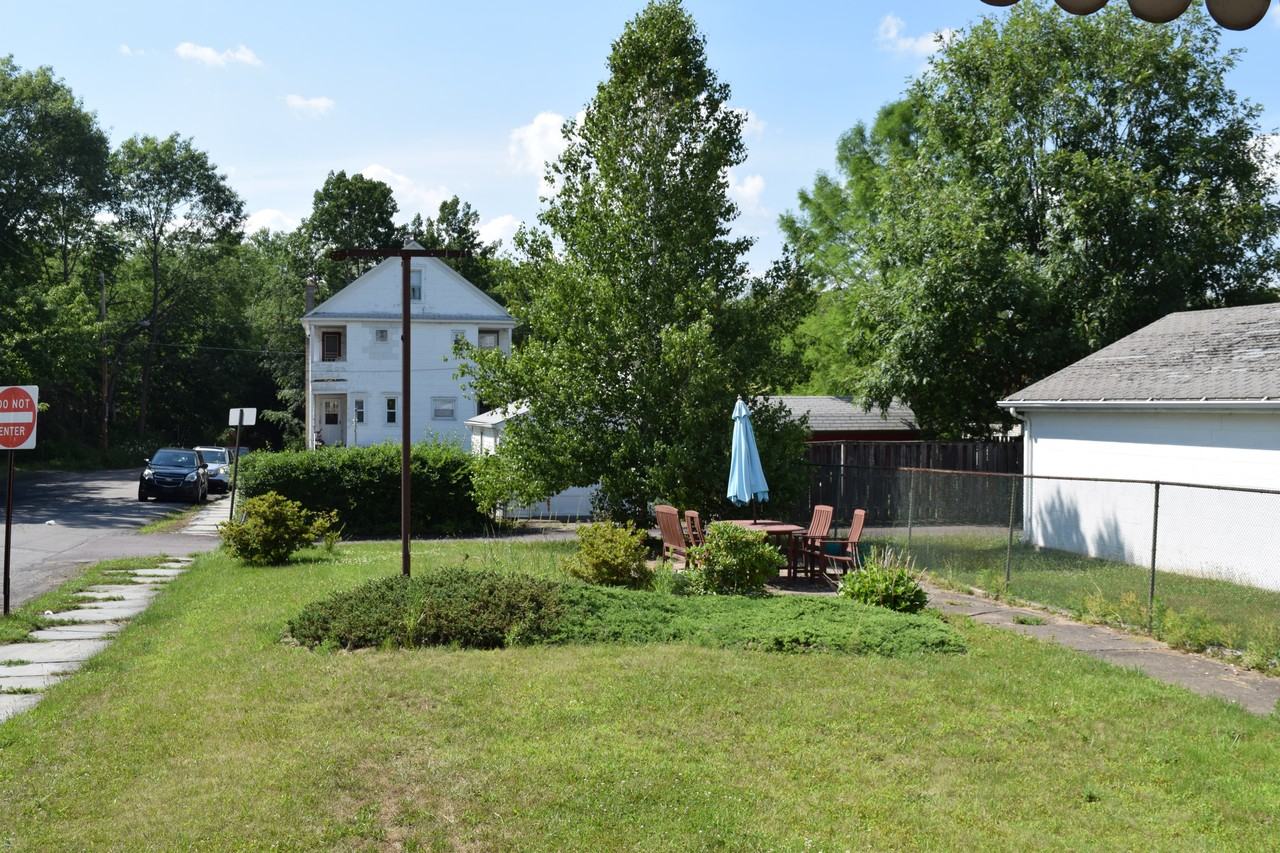 109 Barnes St #C - Photo 3 of 9