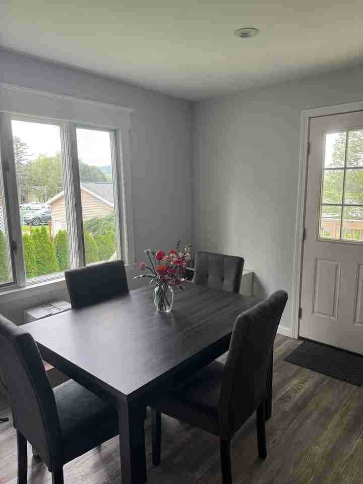 213 Robert St - Photo 6 of 15