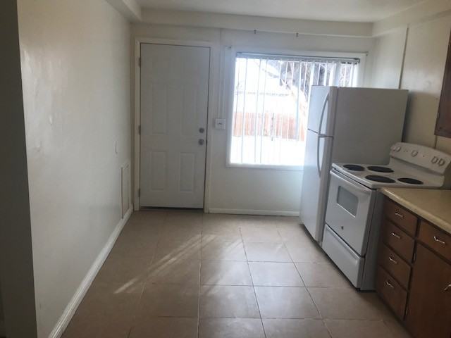 239 Sw, #1 - Photo 3 of 13