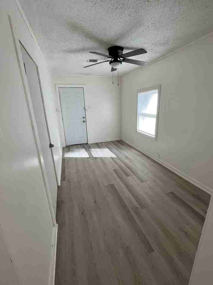 202 Forrest Ave - Photo 7 of 7