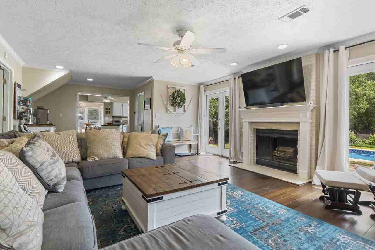 431 Duckworth Dr - Photo 7 of 26