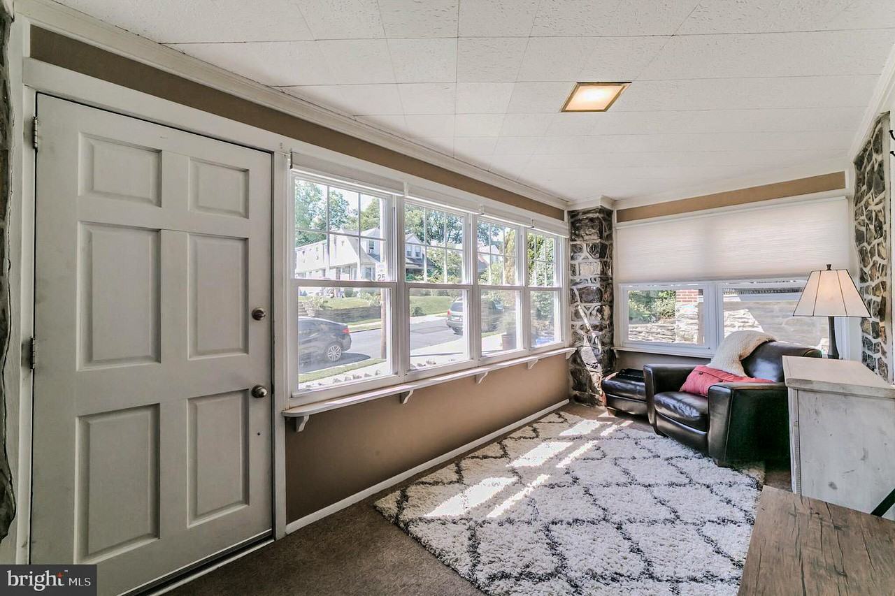 540 Fairthorne Ave - Photo 2 of 16