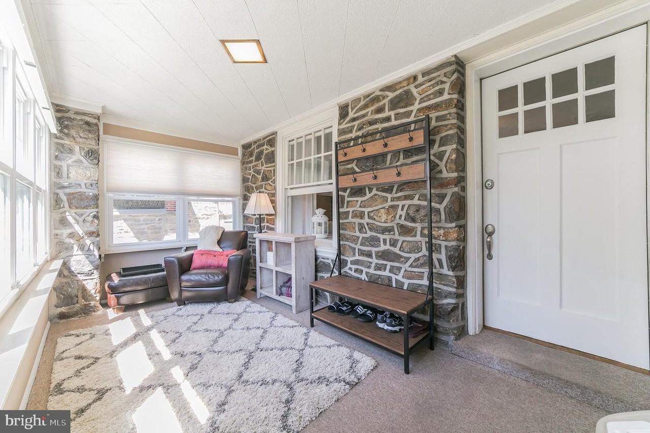 540 Fairthorne Ave - Photo 3 of 16