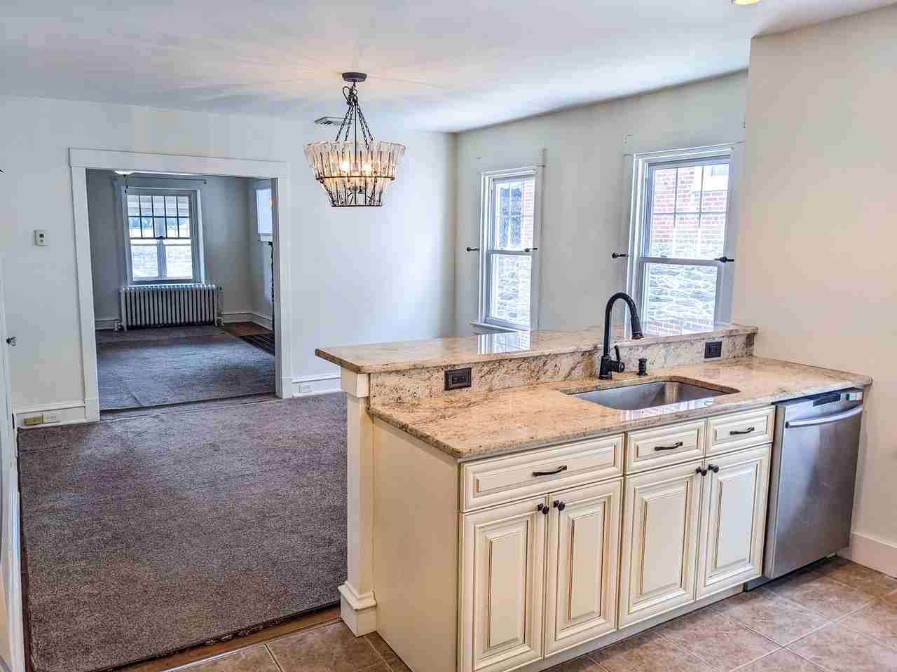 540 Fairthorne Ave - Photo 5 of 16