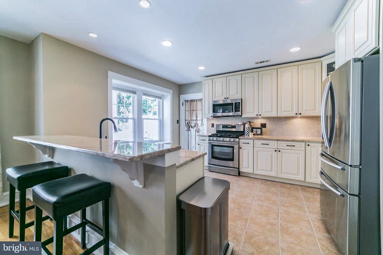 540 Fairthorne Ave - Photo 7 of 16