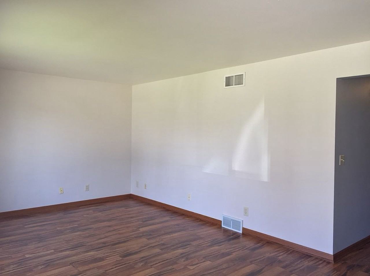 4413 Menasha Ave #4413 - Photo 2 of 14