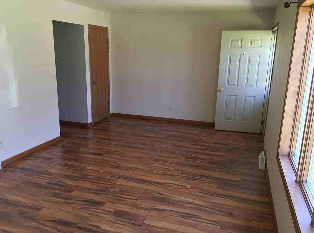 4413 Menasha Ave #4413 - Photo 3 of 14