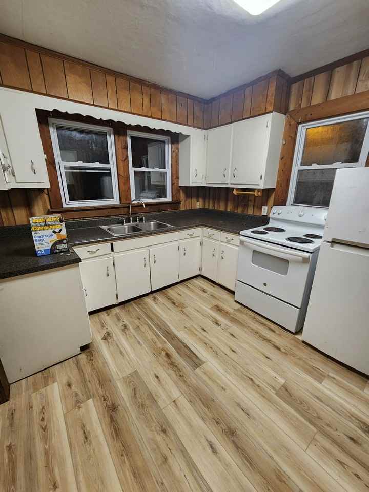 717 4th St Ne - Photo 2 of 5