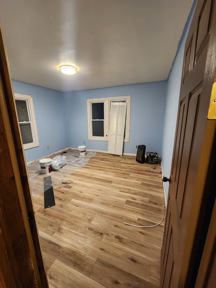 717 4th St Ne - Photo 4 of 5