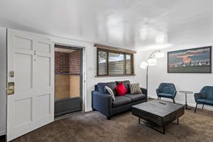 featured image of 710 W 1st Ave #1